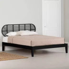 Letto matrimoniale con testiera a muro in rattan – Nero