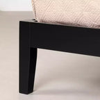 Letto matrimoniale con testiera a muro in rattan – Nero