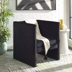 Poltrona in velluto con struttura in legno