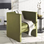 Poltrona in velluto con struttura in legno