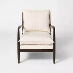 Poltrona con struttura in legno e cuscino integrato - Crema