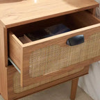 Comodino a 2 cassetti con rete in rattan