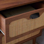 Comodino a 2 cassetti con rete in rattan